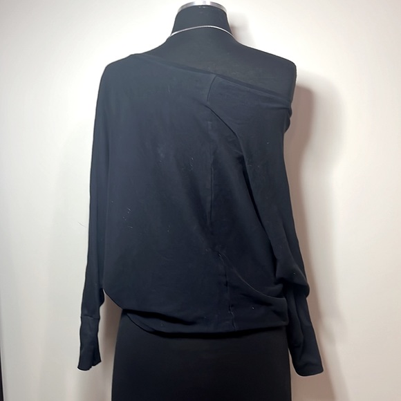 Nwot Vans 3/4 sleeve black top! Can wear off 1 or both shoulders batwing sleeve - Picture 5 of 5